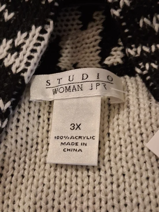 Cardigan Reversible Black And White By Studio Size 3X New With Tags - Picture 3 of 4
